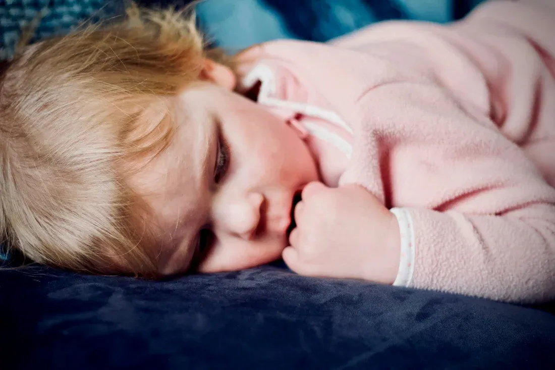 How to help a sick toddler sleep