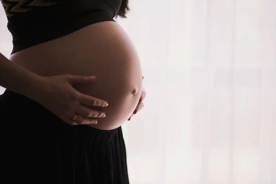 managing a sore throat during pregnancy