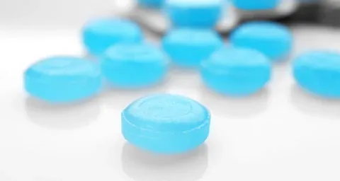 Benzocaine_for_Sore_Throat_Relief_-_New_Content_Image_2_480x480.webp